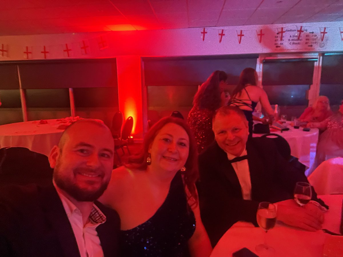 Andrew_Cregan's tweet photo. Fantastic weekend celebrating St George’s Day with the incredible people of @BlackpoolScouts ! ⚜️🏴󠁧󠁢󠁥󠁮󠁧󠁿🔸And congratulations on winning Friday's NotForProfit award - so well-deserved as #Blackpool's biggest youth volunteer org, preparing 800+ young people with skills for life! https://t.co/qTdvL5qX6N