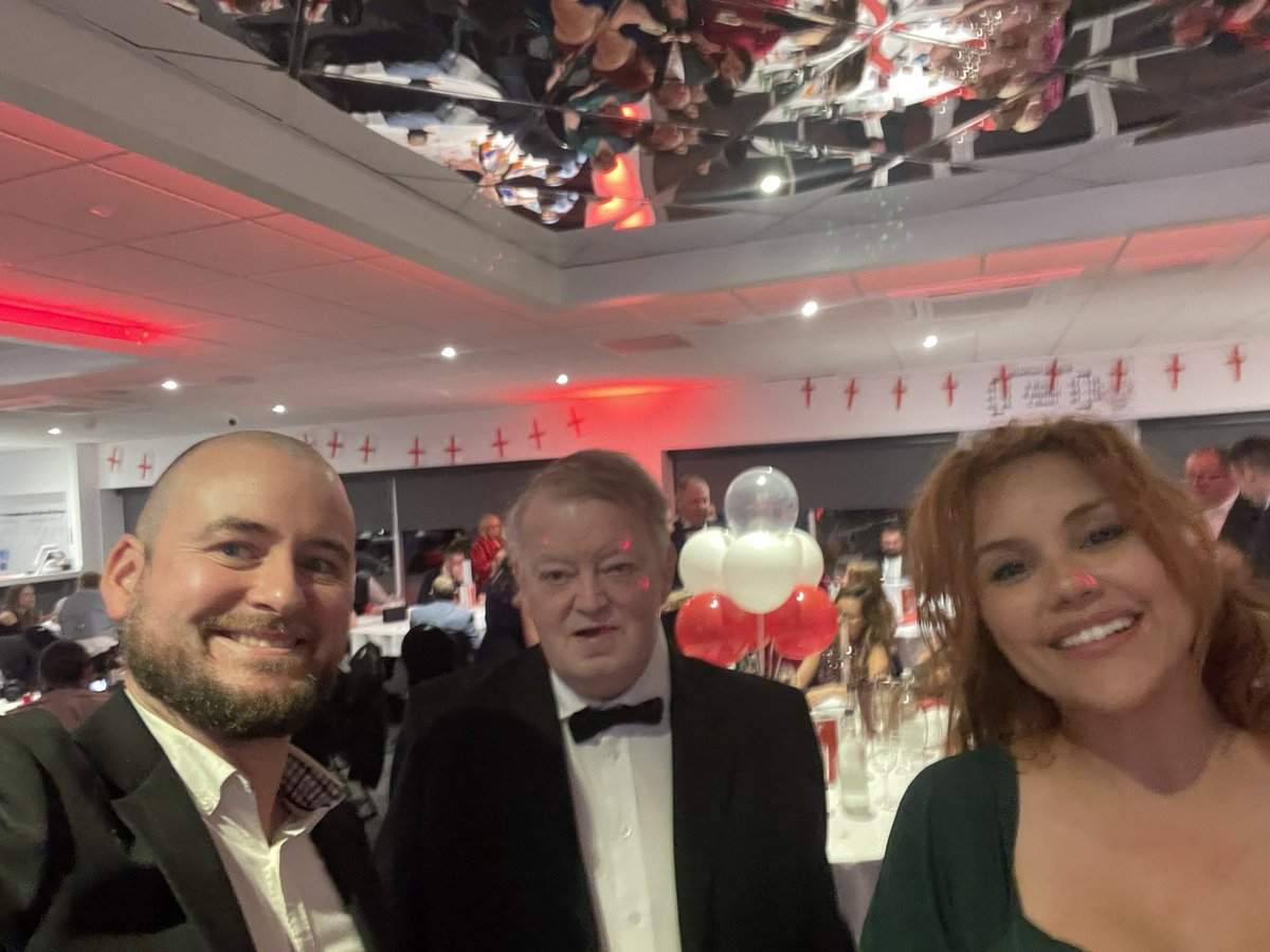 Andrew_Cregan's tweet photo. Fantastic weekend celebrating St George’s Day with the incredible people of @BlackpoolScouts ! ⚜️🏴󠁧󠁢󠁥󠁮󠁧󠁿🔸And congratulations on winning Friday's NotForProfit award - so well-deserved as #Blackpool's biggest youth volunteer org, preparing 800+ young people with skills for life! https://t.co/qTdvL5qX6N