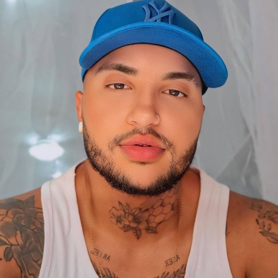 ftm_cleyy's tweet image. Nesse país, só tem gente bonita! 🏳️‍⚧️
#homemtrans #boytrans #trans #ftm #FYP