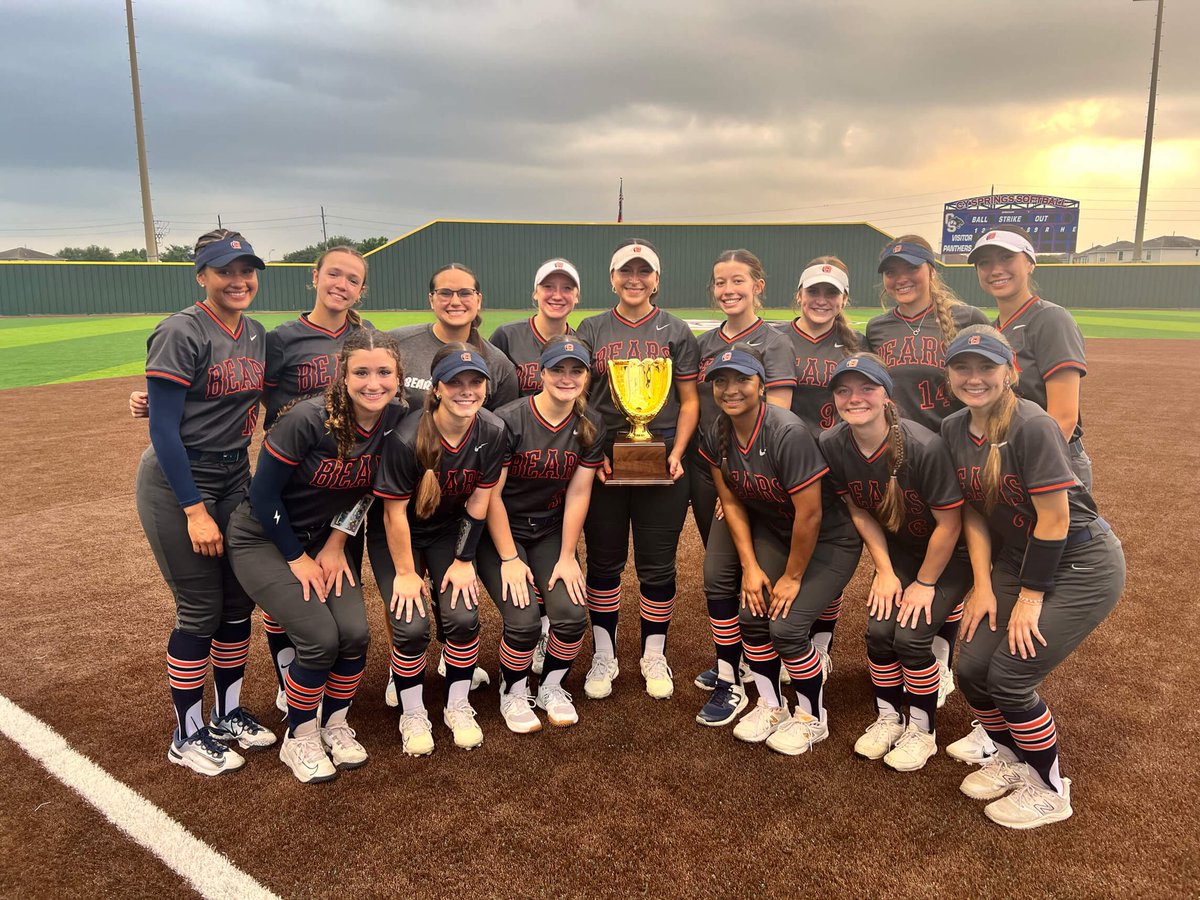 TaylorMadysen's tweet photo. District champs!! @Bridgeland_SB @CoachChurchie @whyyousogood @CoachBerry33 @Coach_Cump https://t.co/ETkG2ECVeI