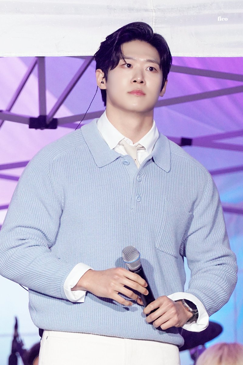 240420 봄밤의 클래식 축제
미남.. 그저 근본이자 빛이며 꿈과 희망
#정승원 #리베란테