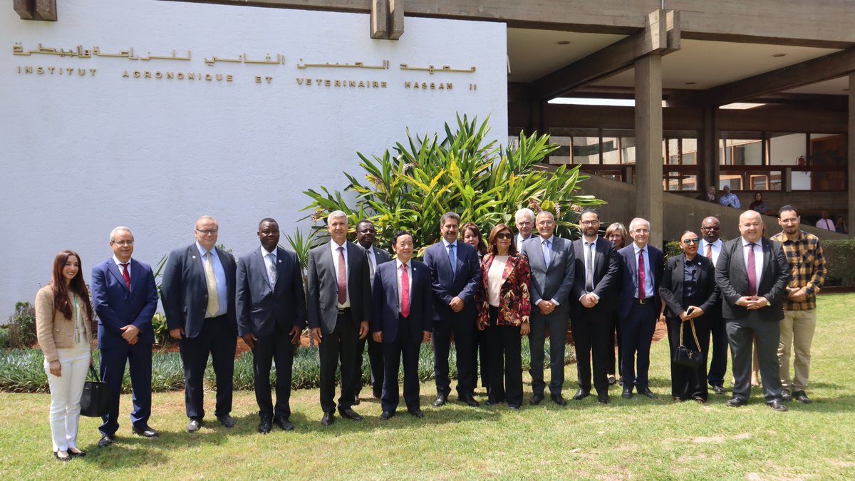 AndzoaC's tweet photo. #Maroc : #ARC33-Conférence Régionale de la #FAO pour l’#Afrique à #Rabat : plantation d'un arganier à l'#IAV, symbole de résilience et développement, et engagement pour l'environnement. Initiative menée par le DG de la FAO, Ministre de l’Agriculture et la Directrice de l’#ANDZOA. https://t.co/7iIBePpLFq