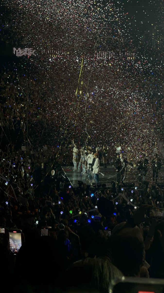 vrJmy_'s tweet photo. 20.04.24 

I have no words to describe what my heart feels and what my mind thinks, but I will be eternally grateful for having had this opportunity. My five boys ❤️ 

#MusicBank_in_Antwerp @TXT_members https://t.co/9Qe7wCOAI7