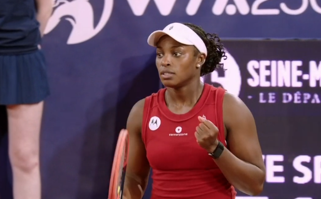 Former top 5 and Slam champ Sloane Stephens starts her European clay season... with a title! Beats Magda Linette 6-1, 2-6, 6-2 to win the Rouen title. - 8th career title - 1st since march 2022 - And... 1st on red clay!