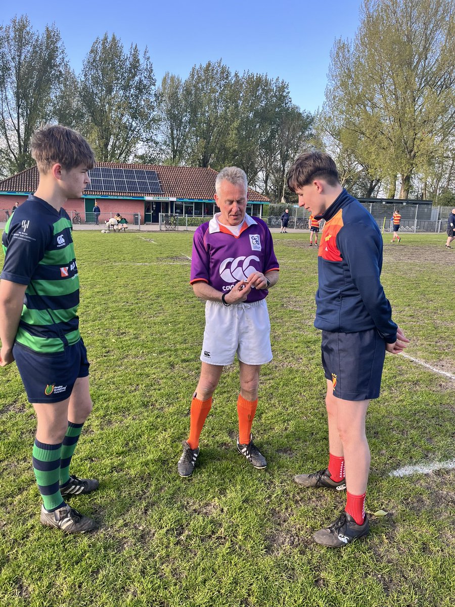 Sandyloch tweet media