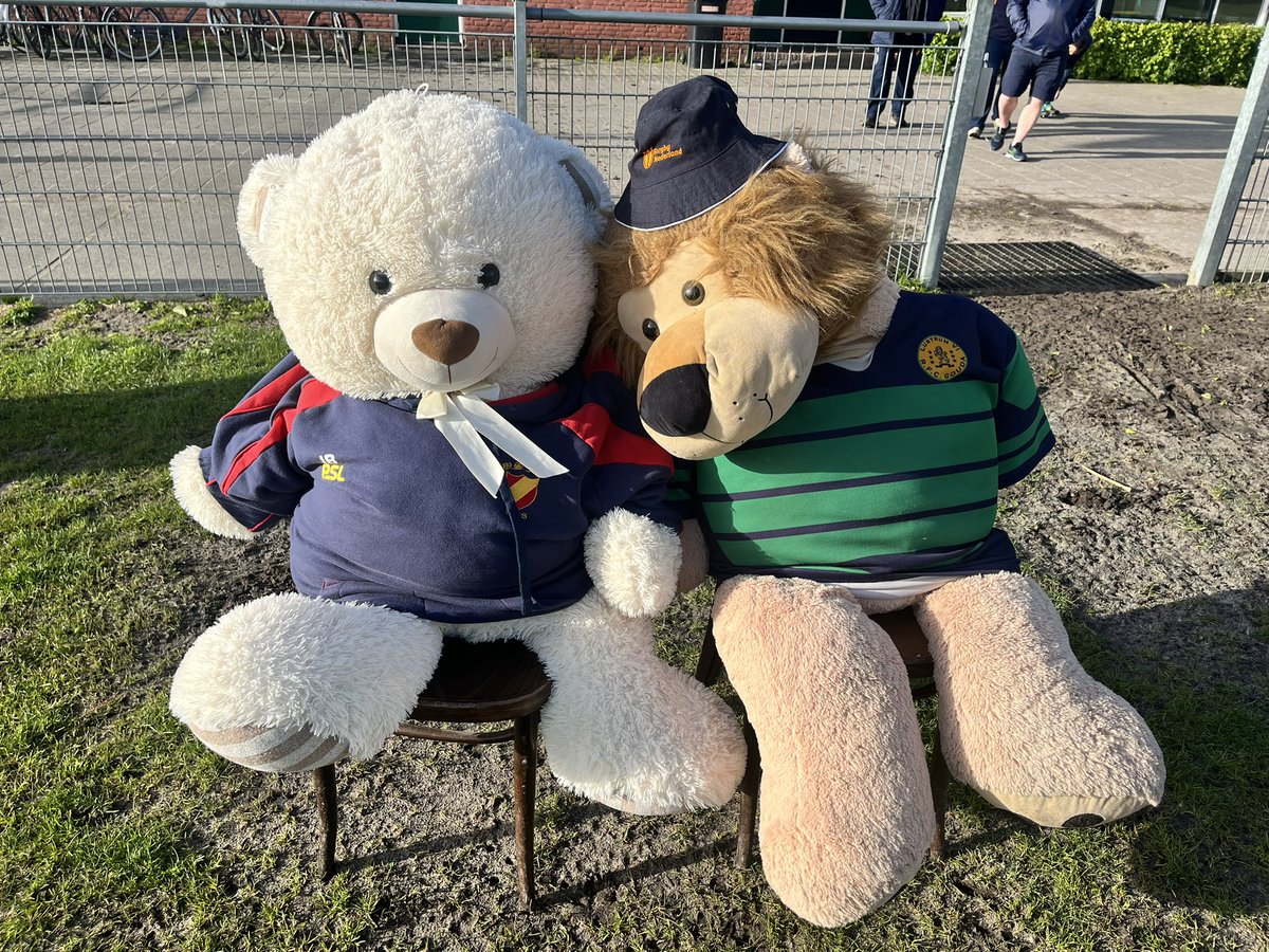 Sandyloch tweet media