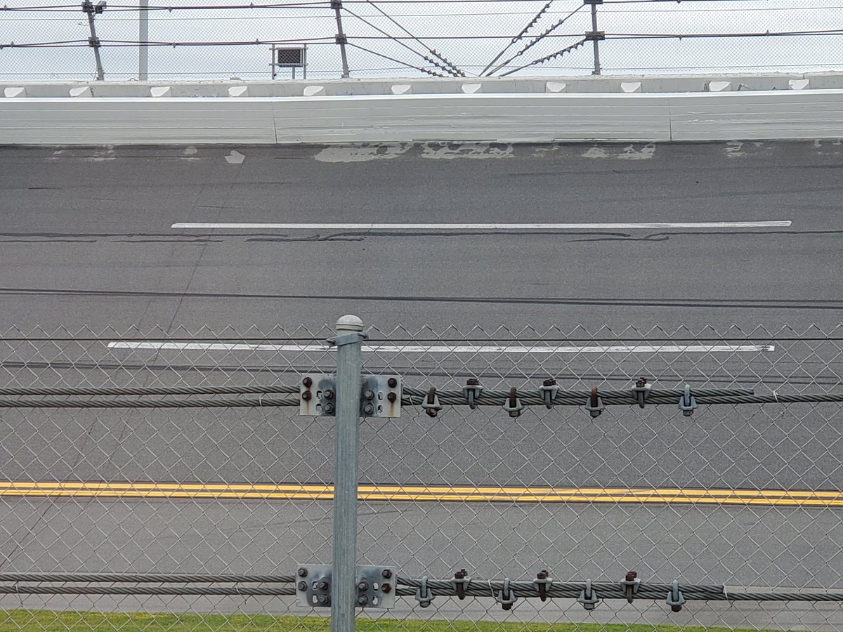 Track is drying 😁 @TALLADEGA #GEICO500