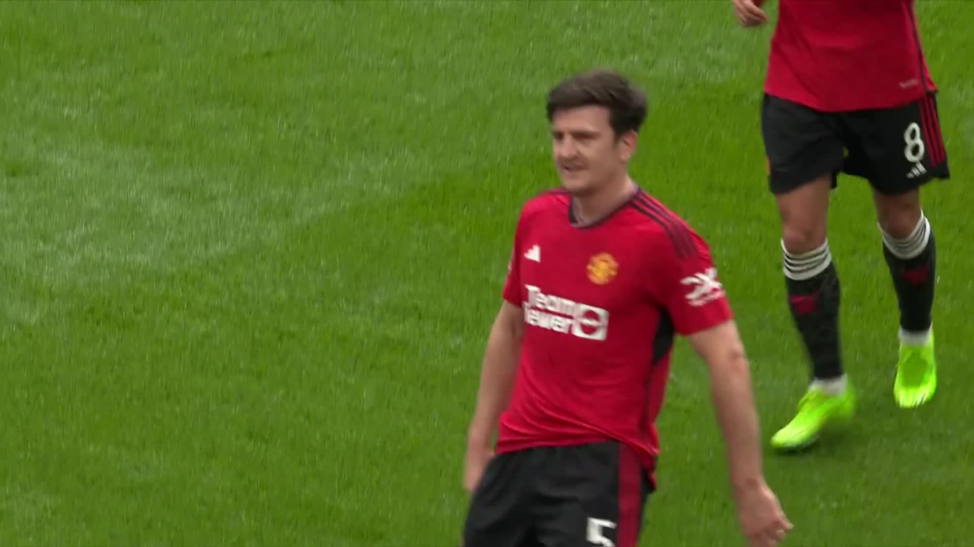 HARRY MAGUIRE 💪The @England and @ManUtd defender rises highest to do what he does best 🤩#EmiratesFACup