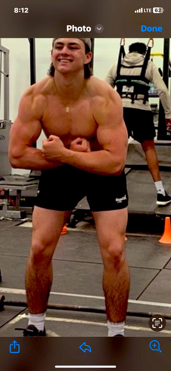 UtahStarsBBall's tweet photo. @shaywilly1208  2026 QB @Middie_Football  170 lbs to 180lbs  Product of 1 year of work April 23 - April 24  Box squat 500  @MidviewStrength https://t.co/V4kvYbiHbl