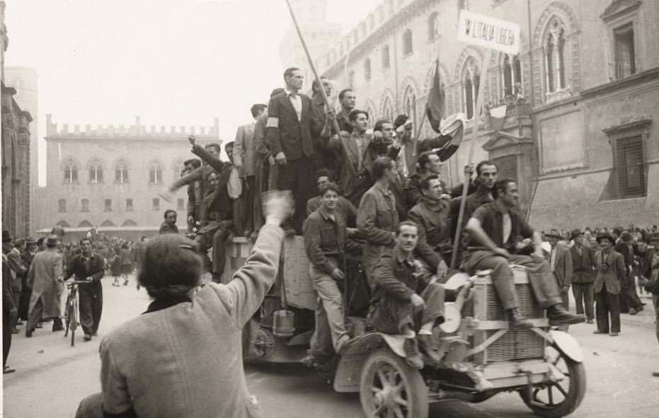 Il 21 aprile 1945, dalle prime ore del mattino, Bologna festeggiava finalmente la sua Liberazione dai nazi-fascisti. La Brigata Maiella entrava per prima. @pdnetwork