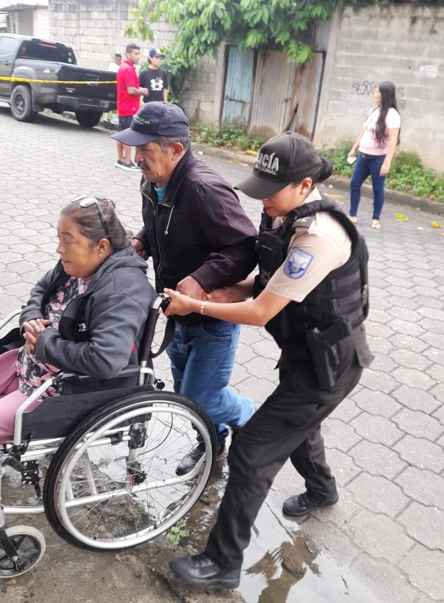 PoliciaEcuador's tweet photo. #AHORA ||
En #RuedaDePrensa informamos los avances de la operatividad obtenida de #PolicíaEcuador, durante el proceso electoral de
#ReferéndumYConsulta2024 en todo el país🇪🇨
📍Preside, #GraDWilsonPavón, #CmdtDMQ.
⭕#EnVivo: https://t.co/60srsbUiyy
#Seguridad
#PolicíaEcuador
#ServirYProteger