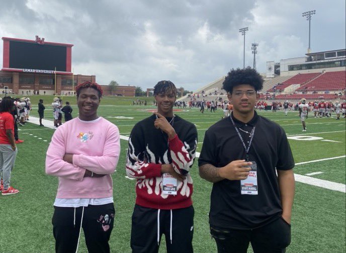 Had a great time in Lamar just a blessing going to a junior day with my guys @CoachTaylor53 @CoachDouglasIII @CoachGipson11