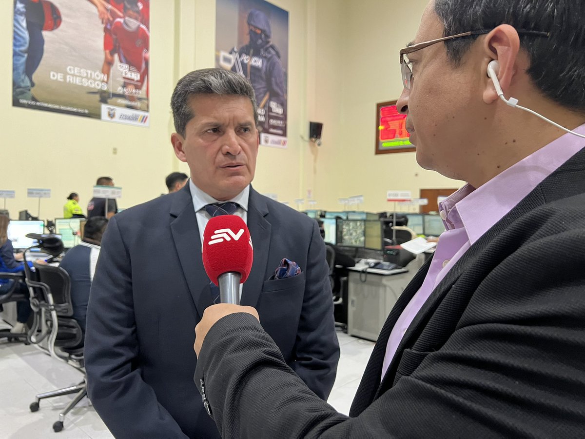 ECU911_'s tweet photo. [EN VIVO] 🔴 Mire la entrevista con @BolivarTelloA a través de la señal de @Ecuavisa ▶️ https://t.co/GTznuWE8Zt

✅ El Director General del #ECU911 informa a la comunidad sobre la operatividad del #ECU911 en este #ReferéndumYConsulta2024. https://t.co/AtrAdbpz3g