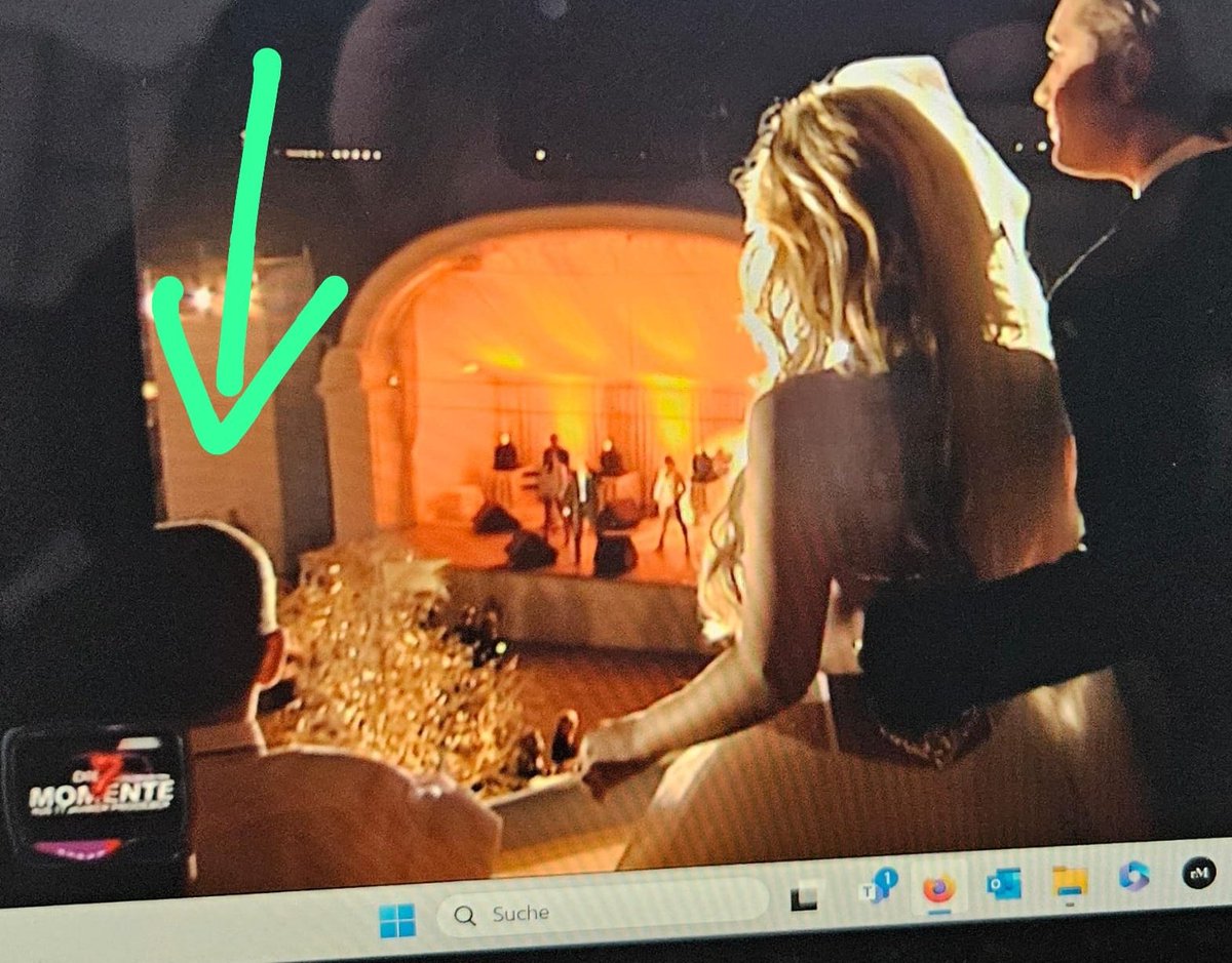 Hab klaas unter den Gästen gesucht und da steht er einfach neben der Braut #24hJK