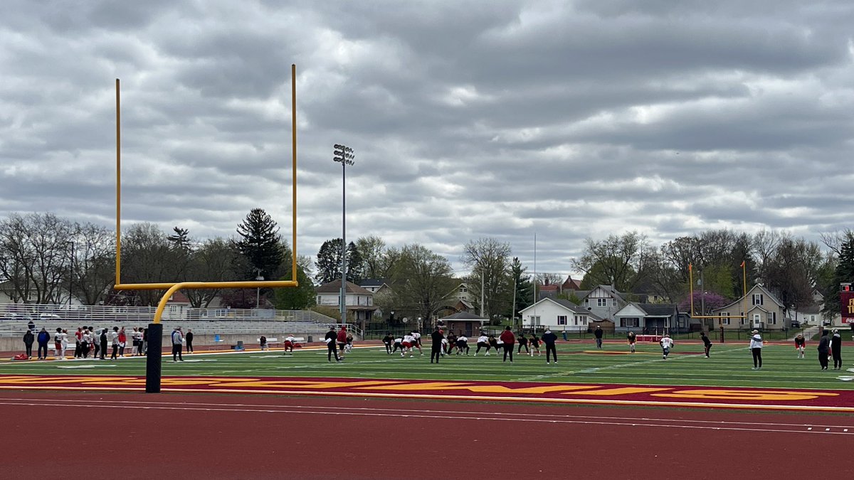 jaybyers's tweet image. Checked out the @scstormfootball Spring Scrimmage. Fired up for the Fall season! Roll Storm!