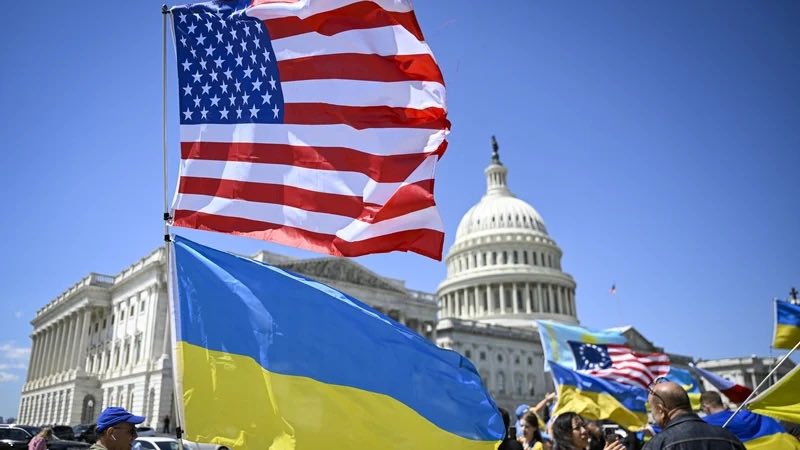 In today’s Status Report, a quick look into what led up to the historic and pivotal Ukraine aid vote, and where things may go from here for Speaker Johnson. open.substack.com/pub/statuskuo/…