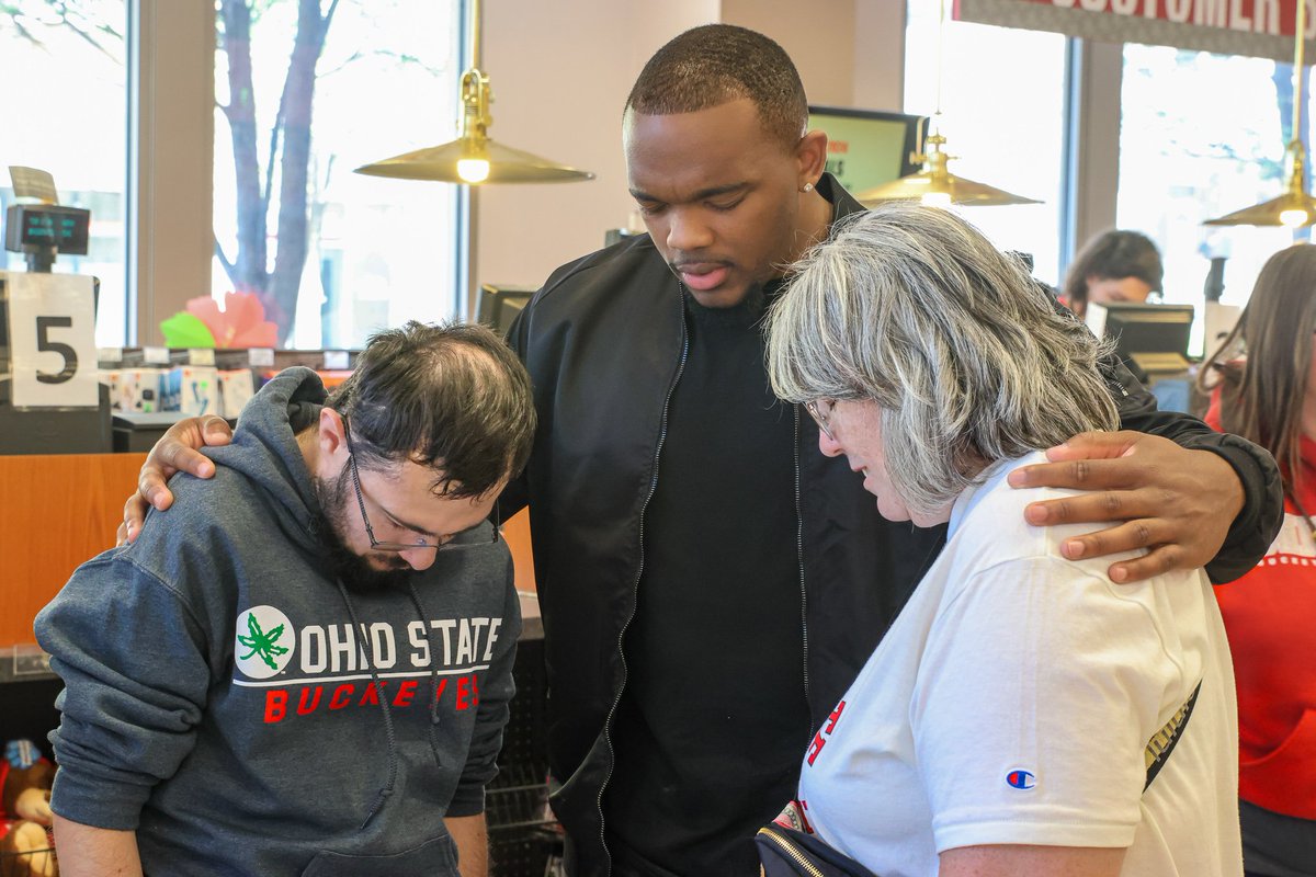 Grateful to all those who made their way over to B&N at The Ohio State last weekend! Met some great folks, had some great conversations, and heartfelt moments🙏🏽 And if you're ever in Columbus, you can head over to B&N and check out my literature 📚 it's on the shelf! #book