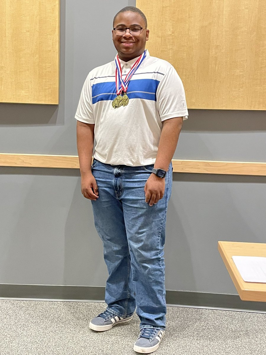 Congrats to Donovan Holt-Harrington for winning 3 GOLD medals in this year’s ACT-SO competitions.  Good look at the National competitions this summer! 💚💛