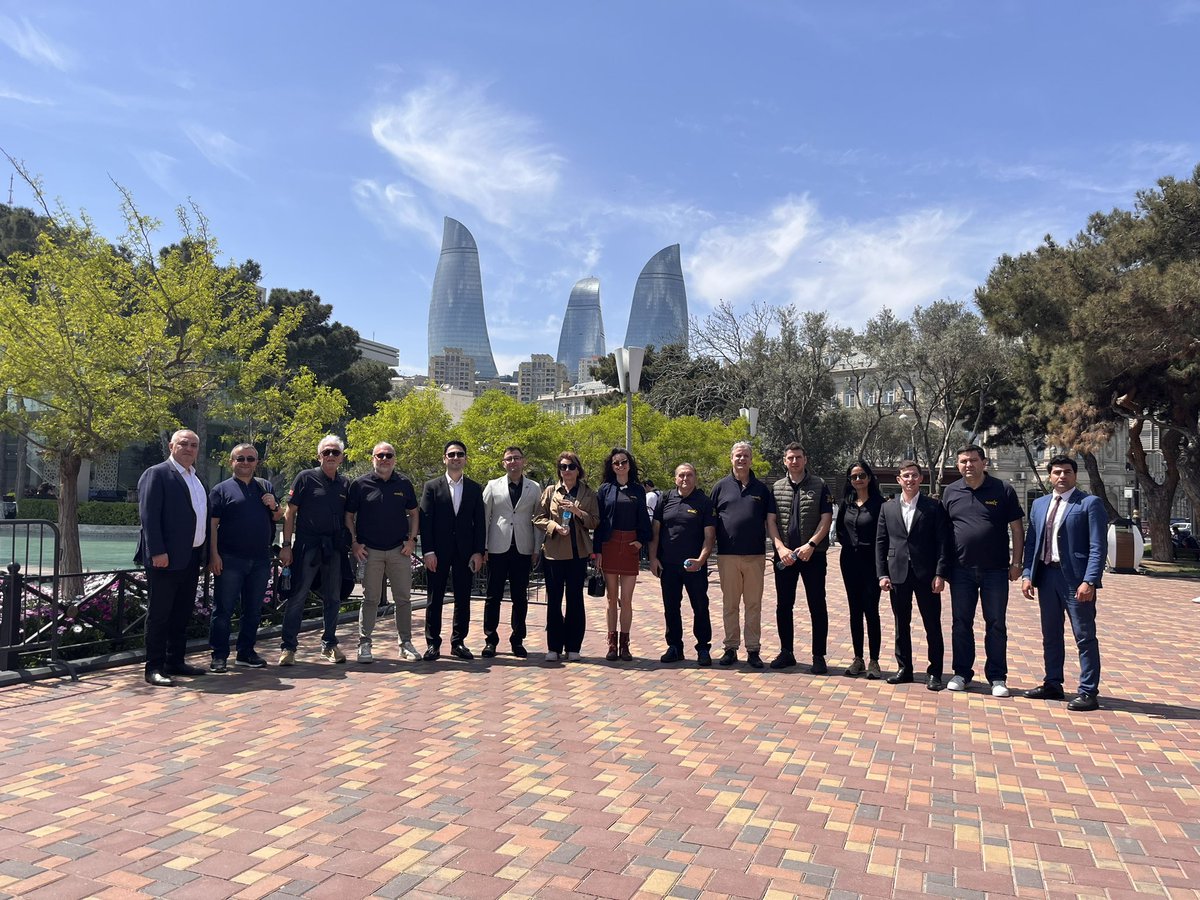 hugoac's tweet photo. #baku https://t.co/2IVJIJJoIy