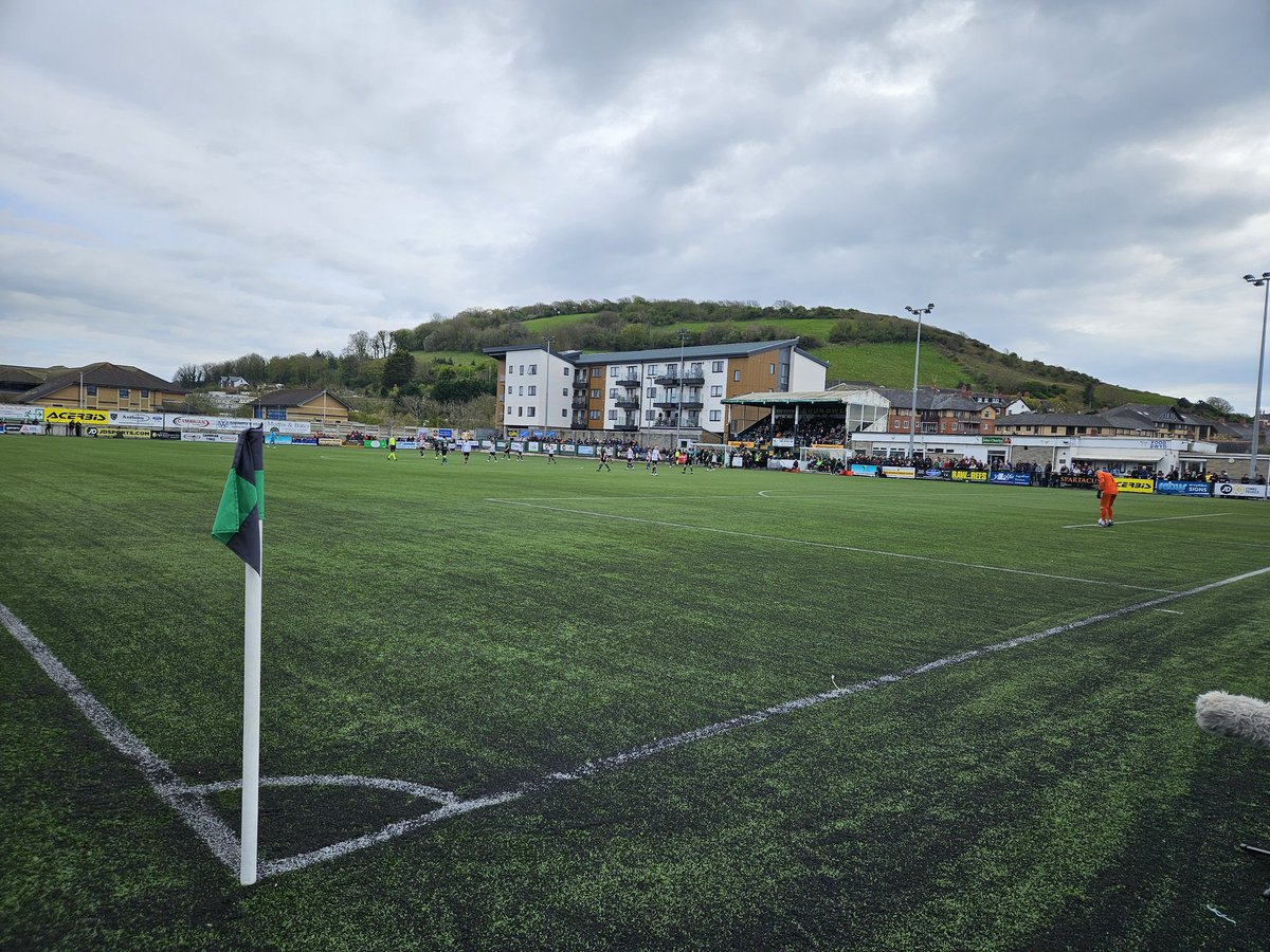 🟢⚫️ Aberystwyth Town 3-0 Pontypridd United ⚪️⚫️

Aber survive on the final day. Again. 💚🖤

Game 9️⃣7️⃣ 2023/24
📅 Sunday 21st April
🏟 Park Avenue
🏆 Cymru Premier 🏴󠁧󠁢󠁷󠁬󠁳󠁿
🎟 £5
👥 824

#groundhopper #groundhopping