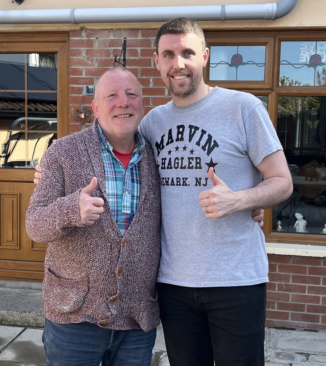 Today I sat down with my uncle, Eamonn Magee to chat a bit about his boxing career as well as a few tales from outside the ring. Tune in next week for the podcast release 👍🏻🥊 Sign up for early access to all episodes below: podcasters.spotify.com/pod/show/james…
