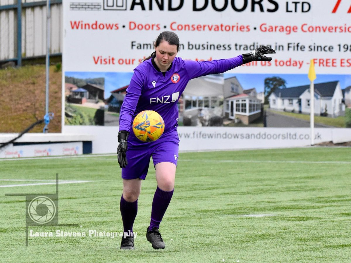 SpartansGirls's tweet photo. 📸 Action shots from the cup fixture between our 18s Harrison and Raith Colts at Stark’s Park today. A very even encounter but it was our hosts who scored late on to take the win. 1-0.

#DBDF https://t.co/RCDpQsQ5Tf