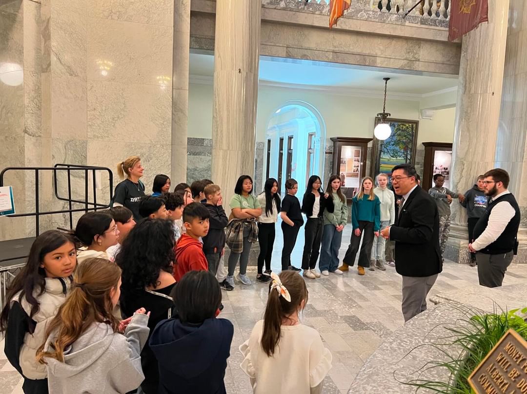 Grade 6 field trip to the legislature! Looks like a fun time making unforgettable memories together and learning a lot! 

#ecsdfaithinspires