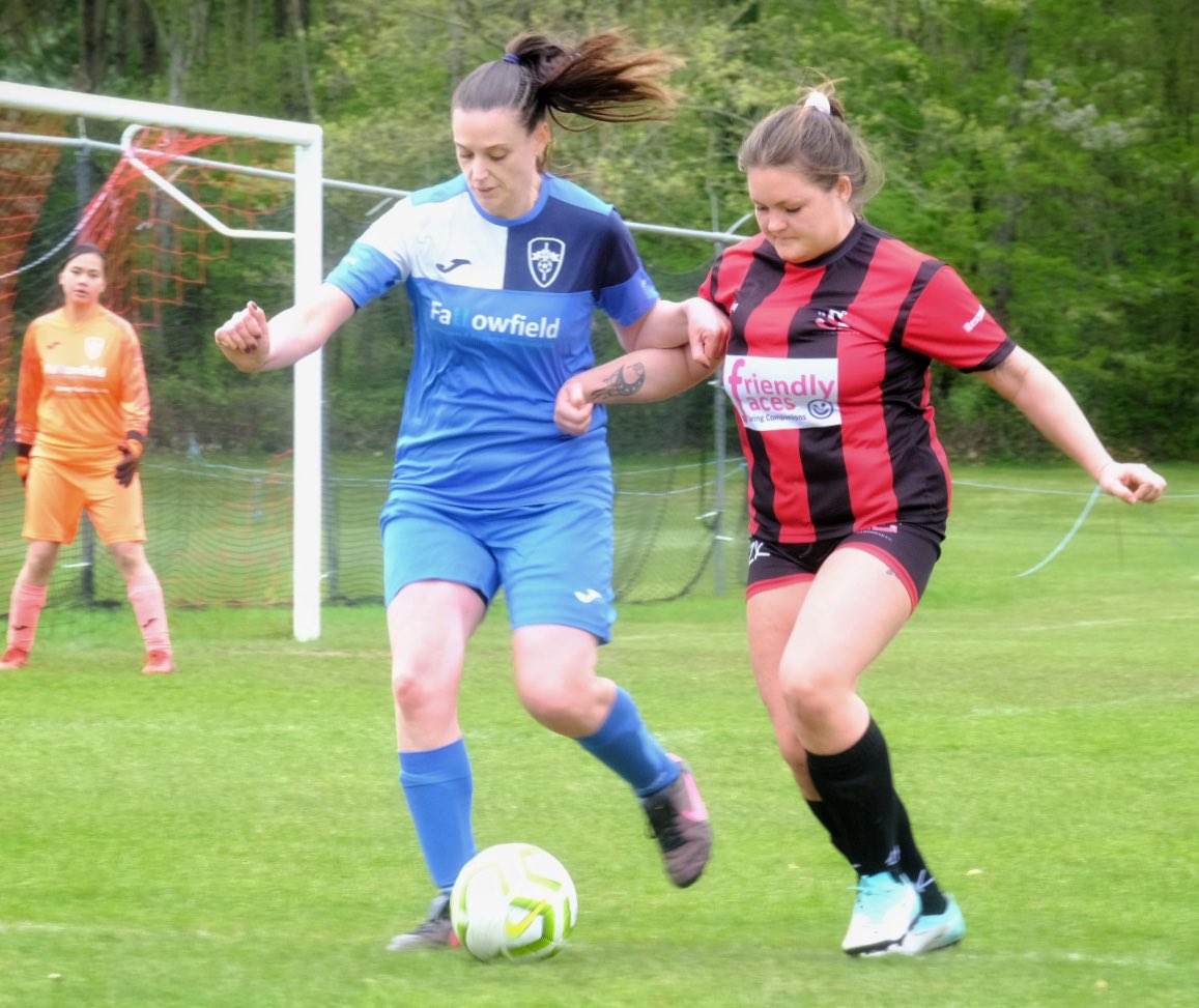 A few from this afternoon’s @tvcwfl match between @Finch_FC1 Ladies and @FcHawley. @WokinghamSport @fiberkshire @BasePyramid @wanderintractor @HerGameToo @TalkingWoSo @SheKicksMag