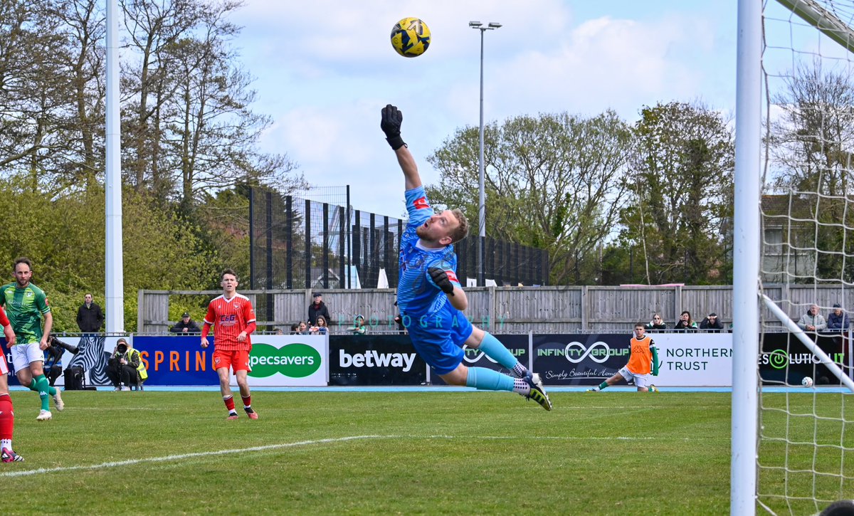 Scott Fusellier (@scottfusellier) on Twitter photo Worldie of a save from <a href="/AMcCorkell97/">Andrew McCorkell</a> to help <a href="/NorthwoodFC/">Northwood Football Club</a> come back from 3 down to draw 3-3 with <a href="/GuernseyFC/">Guernsey FC</a> Worldie of a save from <a href="/AMcCorkell97/">Andrew McCorkell</a> to help <a href="/NorthwoodFC/">Northwood Football Club</a> come back from 3 down to draw 3-3 with <a href="/GuernseyFC/">Guernsey FC</a>