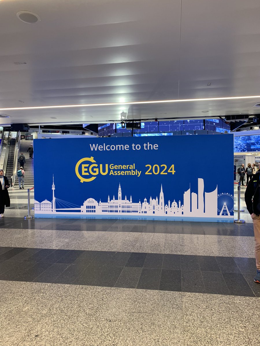 Laura Nadolski tweet media