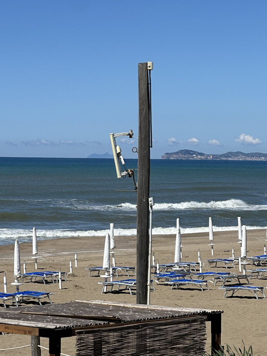 .@Ubiquiti everywhere, including this beach in Scauri Italy