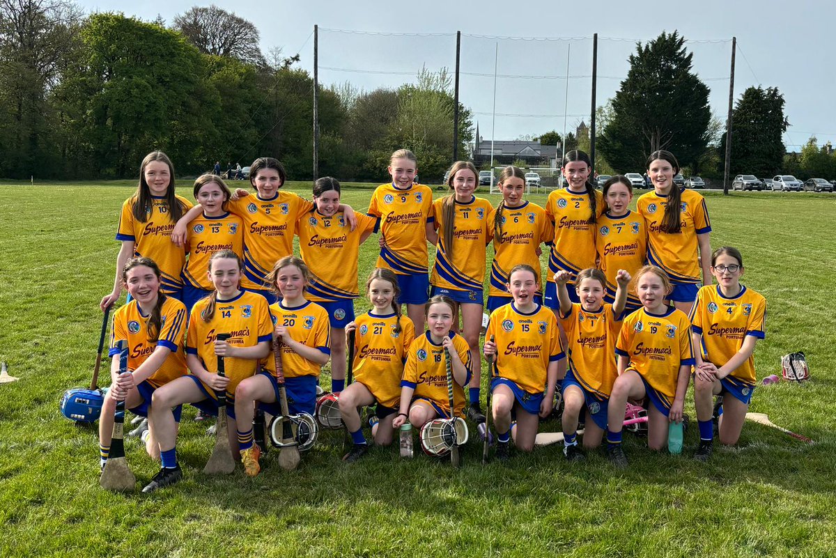 Well done to our U13 team on their first championship match against Carnmore yesterday. The two teams battled it out under the blazing sun in Portumna – it was an exciting start to the U13 championship. 💛💙