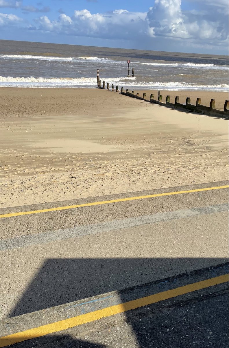 A bracing Sunday walk, keeping behind the lines….#Southwold