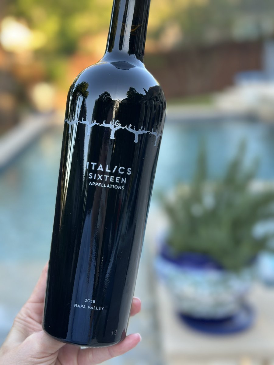 the_write_wine's tweet photo. Not my proudest moment in wine; in fact the most embarrassing. This old “blend” cleverly {unsuccessfully} hides its flaws by tossing everything!!! anything!!!! in it. Desperate; reeks pathetic. 

More authentic wine is out there; less “concepty” and doesn’t try, or fail, so hard. https://t.co/dBLfICqswW