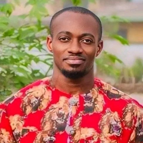 Emmanuel Michael Okocha was shot on Wednesday, April 17, because he refused to give a policeman a tip at a checkpoint in Aba 

He left behind a wife & 2 kids.

The trigger happy cop has been apprehended, but we need to lend our voices to ensure justice is served

Funke #bbnaija