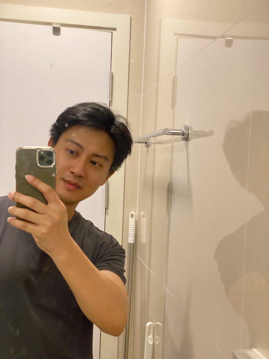 petesetter_'s tweet photo. - ชื่อณภัค เพิ่งมาเปลี่ยนตอนโต
- หรือพีท อายุ 36 แล้วว
- แต่ก่อนเสียเงินกับเสื้อผ้า แต่ตอนนี้เสียเงินกับเรื่อง กิน อาหารเสริม
- ติดสกิน ชอบกอด ชอบจูบ ชอบแกล้ง จะอ้อนๆหน่อย
- กินง่ายมากอะไรก็ได้
- ชิลๆได้ แอดเวนเจอร์ได้ จะนั่งเอื้อยๆไปเรื่อยๆก็ได้
- นอนดึก ติดซี แต่จะพยายามนอนเร็ว https://t.co/Z63TYuBAW6