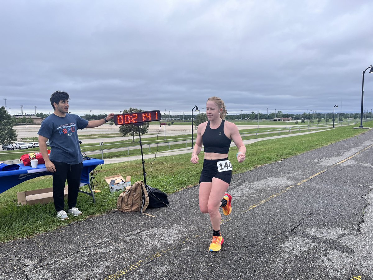 #LSUVetMed was well-represented at the Hill’s Great River Road Run with vet students Carlos Zervigon & Maryella Cohn, Class of 2025, coming in first in their divisions & Carlos 1st overall running with Dr. Clare Scully’s dog Cooper. Congrats to everyone who braved the elements!