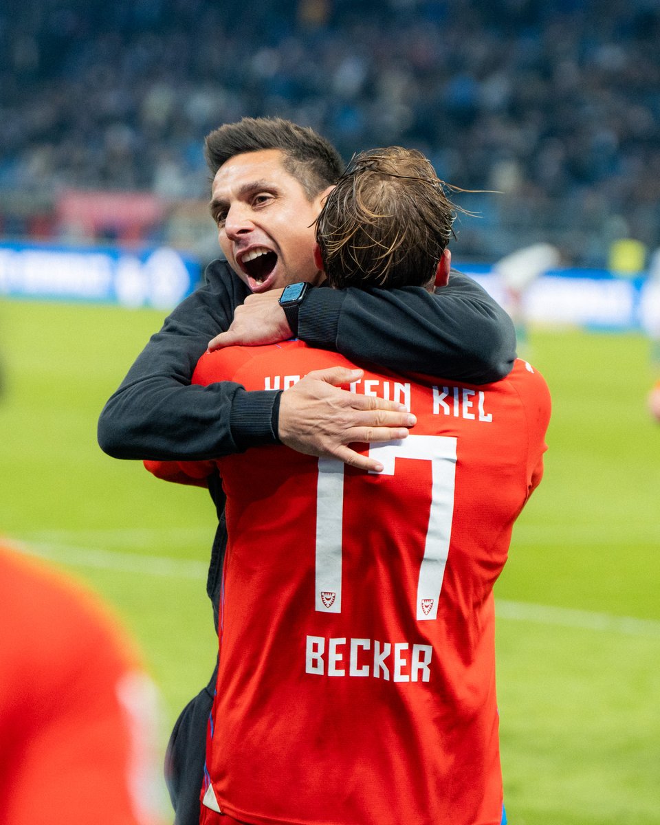 Holstein_Kiel's tweet photo. 6 Siege in Serie, kein Gegentor – ein TEAM! 🔒❤️
_
#KielAhoi https://t.co/caQ2rO0Ltm