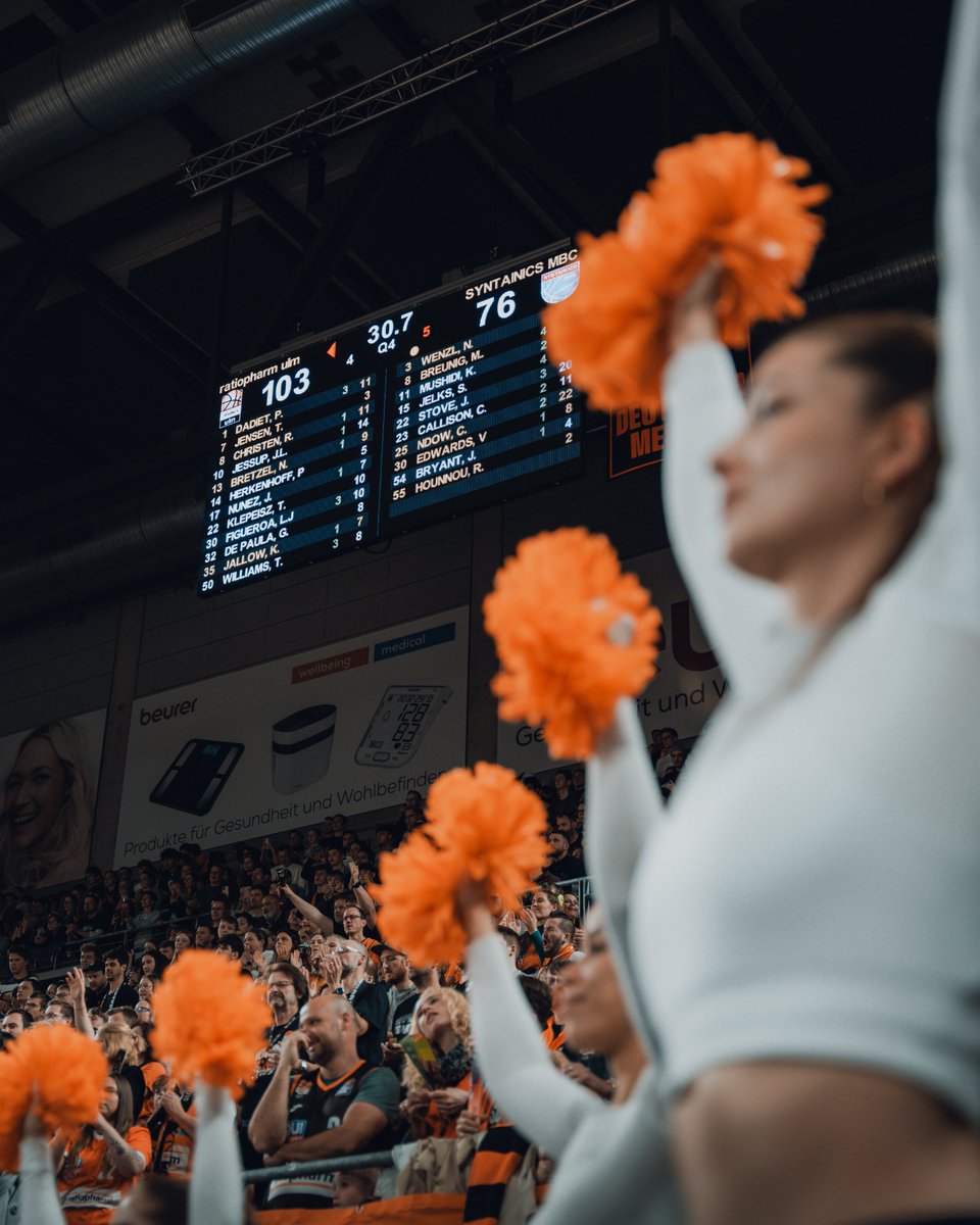 So startet man als 𝗨𝘂𝘂𝗹𝗺𝗲𝗿 in die neue Woche. 🤙 Schönen Montag euch. 🧡 #uuulmer #weareone | 📸 @_felixsteiner