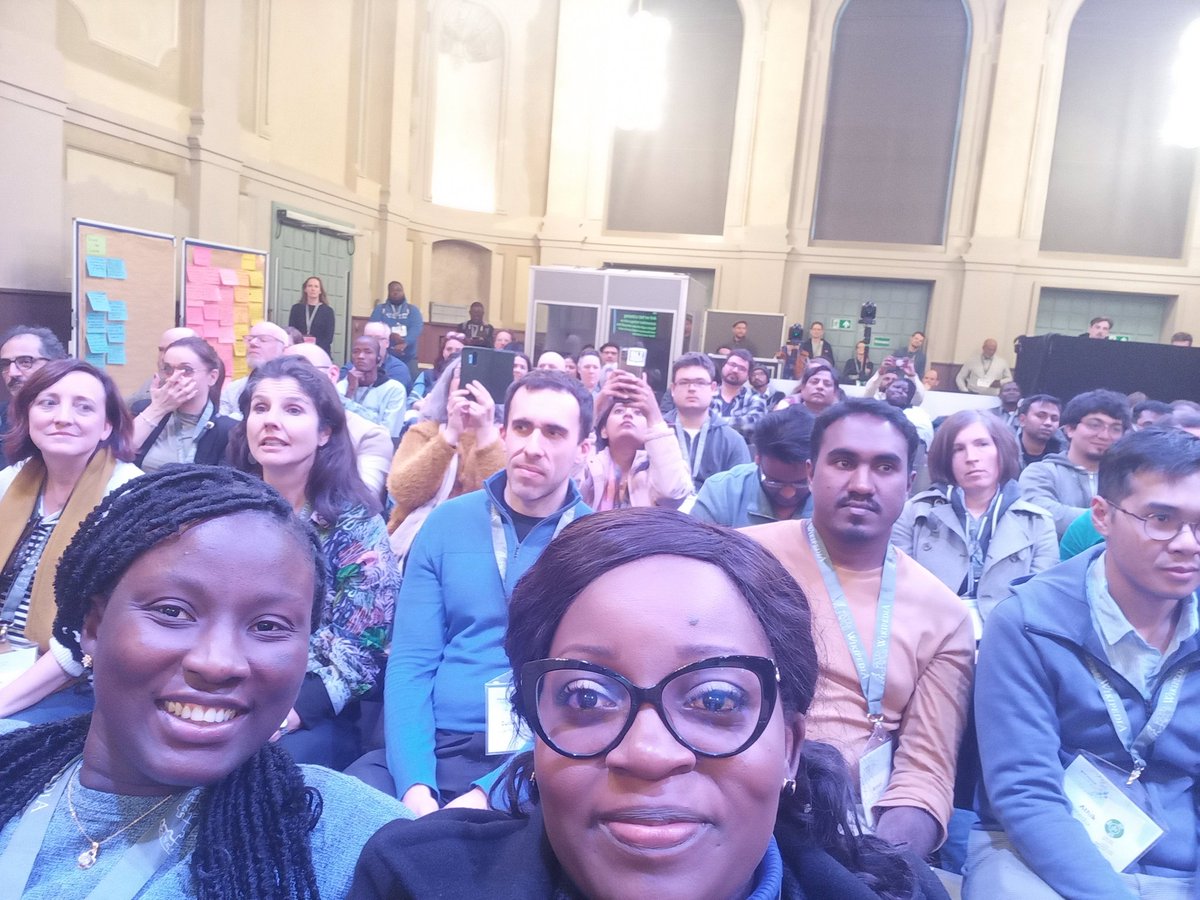 WikimediaCM's tweet photo. 17h00 à Berlin.
Le rideau se referme sur la 12e édition du Wikimedia Summit.
Rencontre riche en enseignements, expériences, rires, bonne humeur,énergie. 
Pour faire vivre plus que jamais le mvt Wikimedia à travers le monde.
La CEO @Wikimedia Maryana Iskander pour le mot de fin🎈 https://t.co/Xa1AwJ5WVD