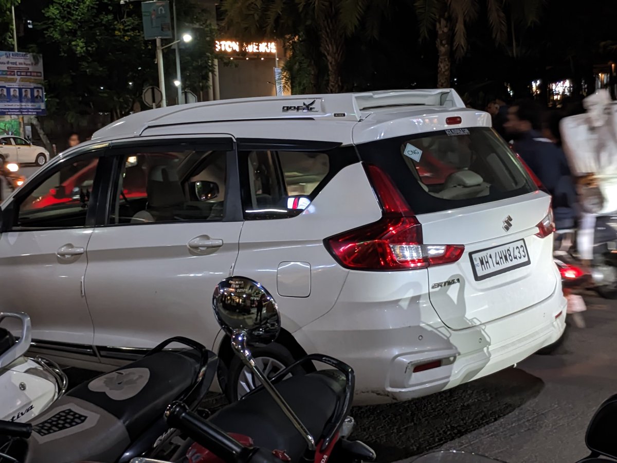 This mf parked in the middle of the goddamn road, which caused quite a traffic jam and hassle to the parked two wheeler riders.
Not to generalise, but Indians are such horrible drivers, we can't even imagine. 
@volklub @SafetyOverSpeed @RSGuy_India @3rdEyeDude