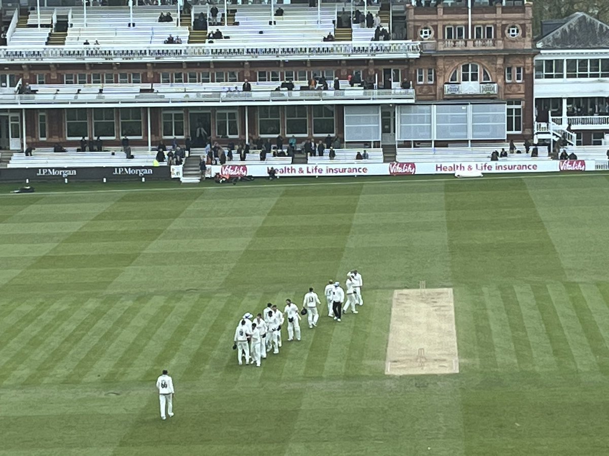 Disappointment for a stellar @YorkshireCCC line-up as they go down by six wickets to @Middlesex_CCC at Lord’s. The hosts 19 pts and the Tykes picking up just three. #bbccricket @BBCWYS