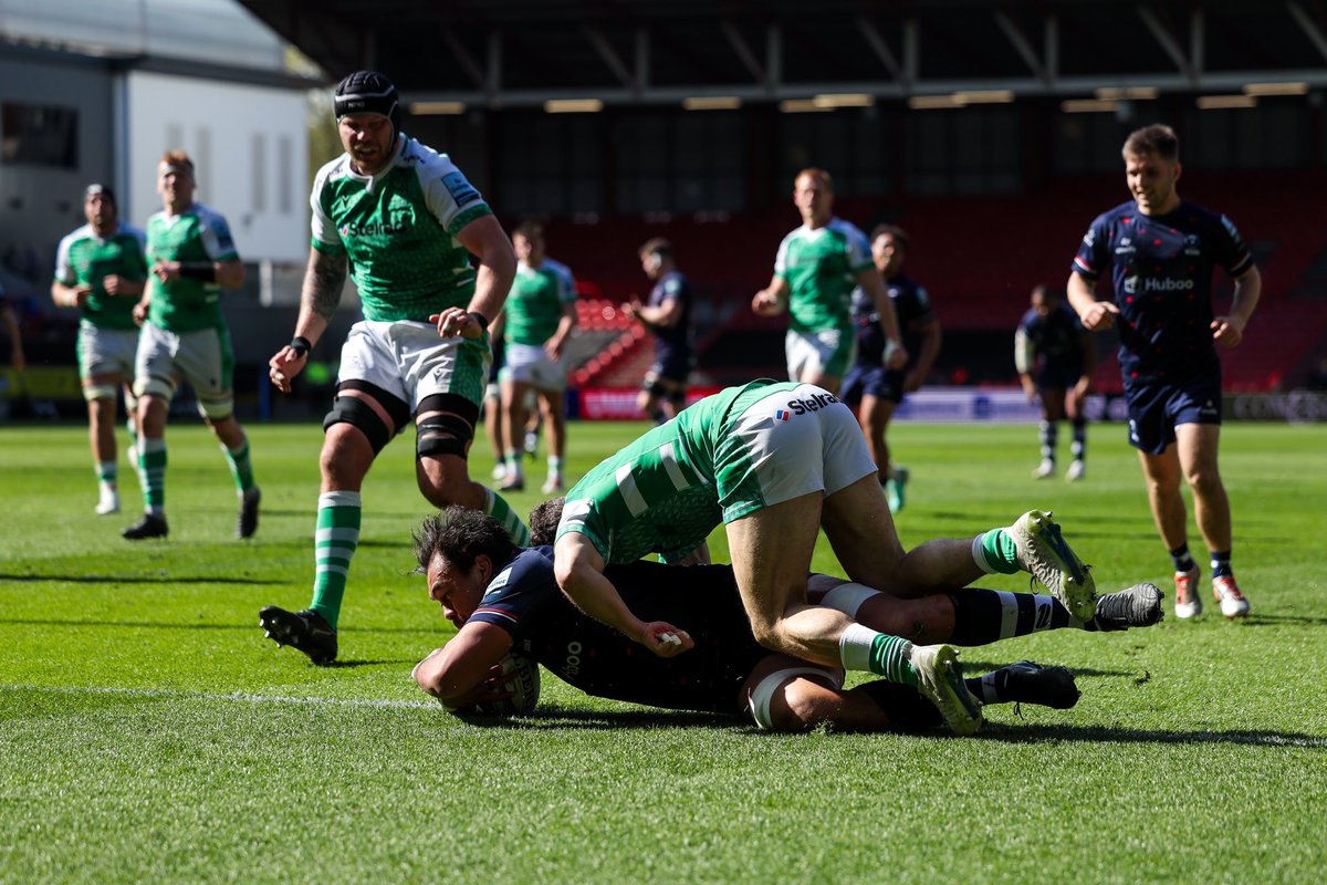 ashtongatestad tweet picture