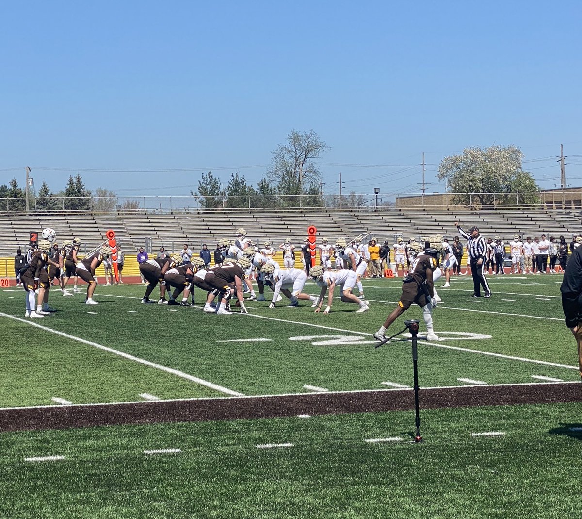 Grateful for my time seeing the beautiful campus @valpoufootball! Thank you @CoachBrewster50 for the Junior Day invite and conversation we had today! @CoachLFox @GaitherFootbal1 @Cowboycoach2016 @BigPlayRay50 @JerisMcIntyre @CSAPrepStar @PrepRedzoneFL @larryblustein @DFO_AJ