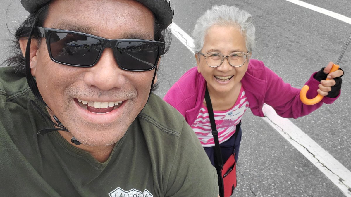 Here for my 51st consecutive @CicLAvia, this time on #Venice Boulevard! It was an honor to give #CicLAvia legend auntie Swee Ool a tow on my bike (using my belt as an improvised leash as she rode on her skateboard)!