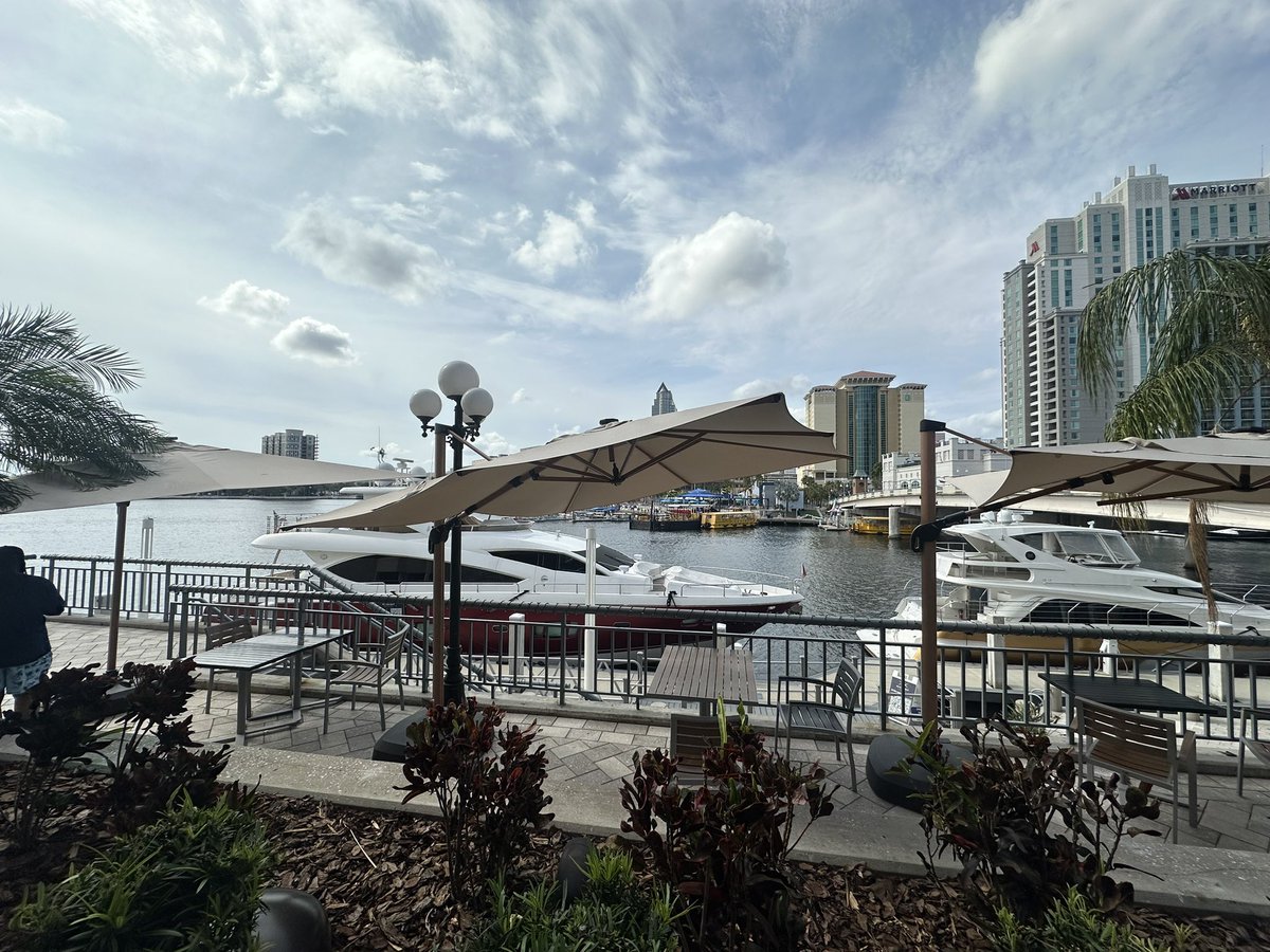 ✨Christie ✨ tweet media