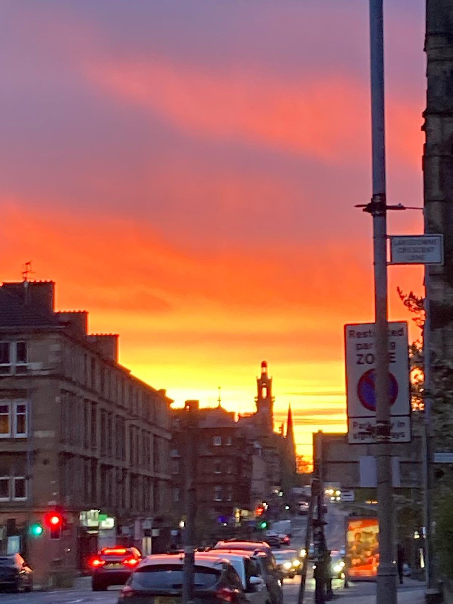 Great Western Road . 7.30pm
