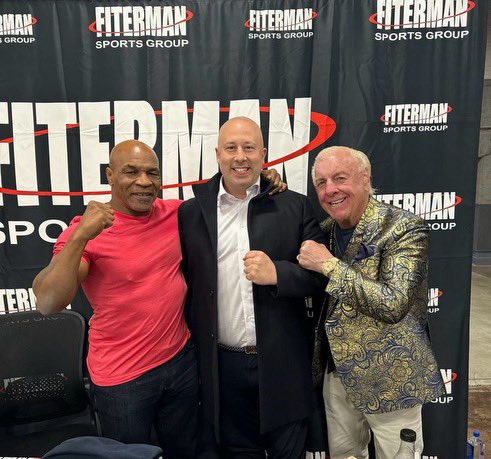 Ryan Fiterman With The Kings Of Cannabis! WOOOOO! @MikeTyson @FitermanSports @MN_Card_Show