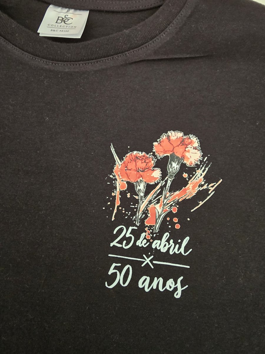 Fourique's tweet image. E esta semana desenhei duas para o 25 de Abril...