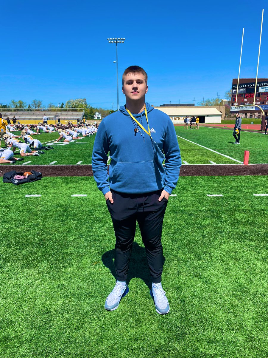 After an awesome spring game and conversation with @CoachBrewster50, I’m so thankful to receive an offer to continue my athletic and academic career at Valparaiso! @HilltoppersFB @OLMafia @EDGYTIM @rudysgymjoliet @IamClint_C @PrepRedzoneIL